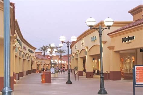 desert springs outlet stores.